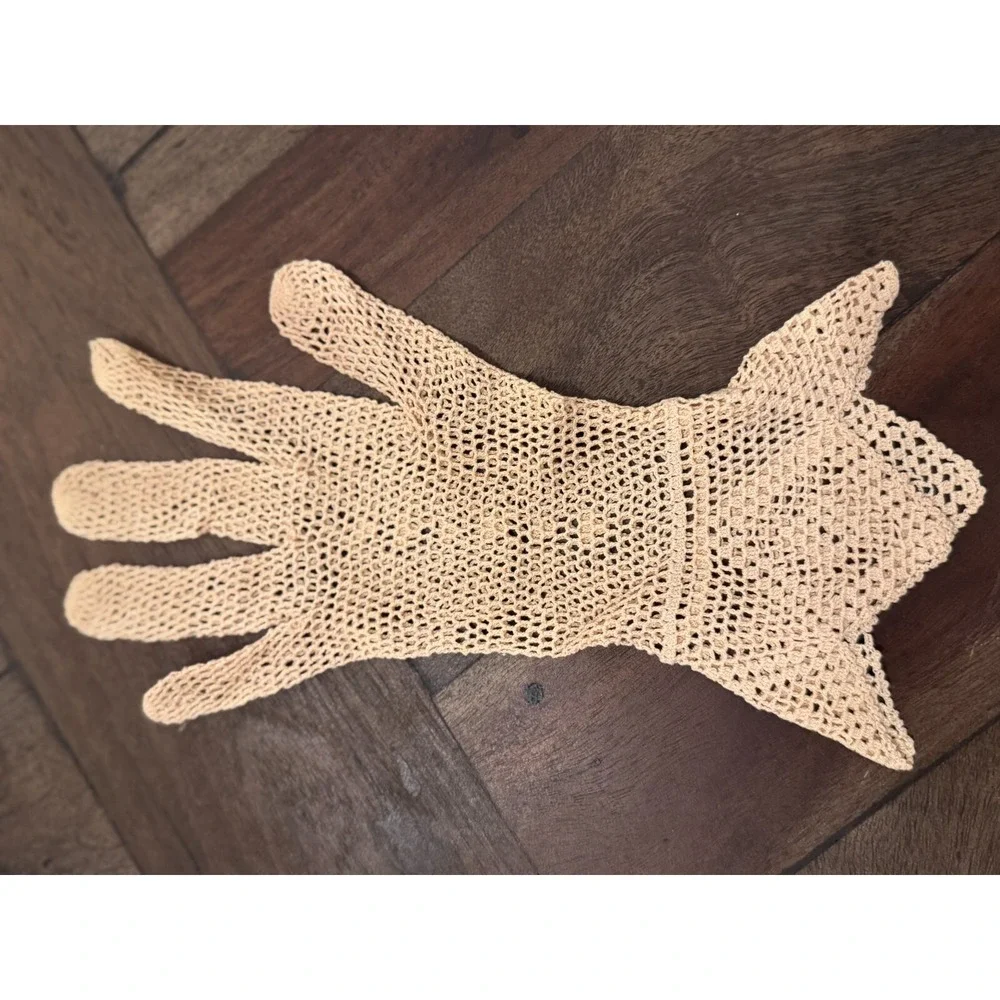 Vintage Women Crotched Cotton Gloves‎ Bracelet Length Edwardian to pre 60s Style